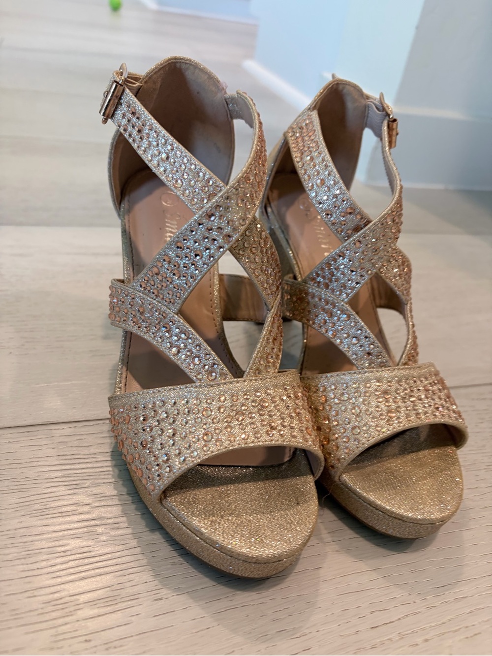 Women's Rhinestone Strappy Platform Sandals - Gold